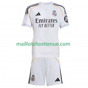 Maillot/Tenue Real Madrid Enfant Domicile 2025/2026